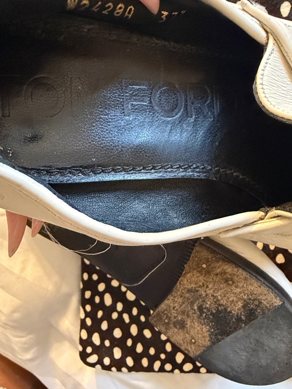 Tom Ford White Leather Chain-Detail Loafers - Picture 10 of 10